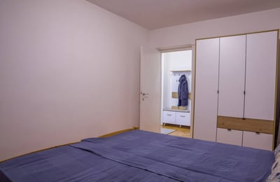 Alquiler de un acogedor apartamento de 2 habitaciones, 60 m², Voždovac, Belgrado, Serbia